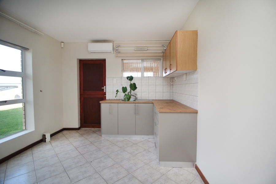 3 Bedroom Property for Sale in Menkenkop Western Cape